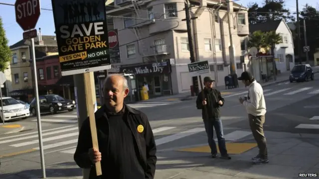 Campaigner in San Francisco, 4 Nov 2014