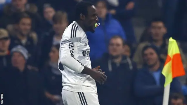 Seydou Doumbia celebrates