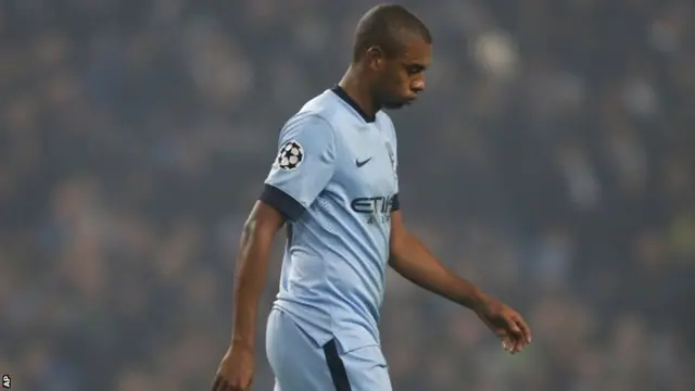 Fernandinho walks off