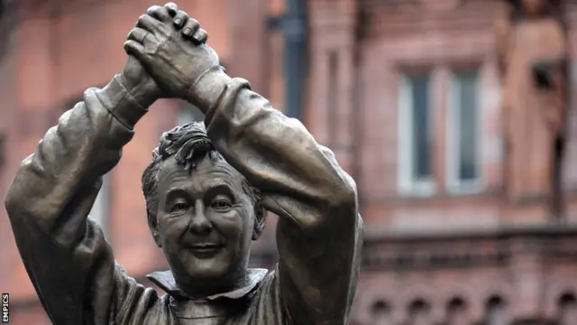 Brian Clough statue in Nottingham