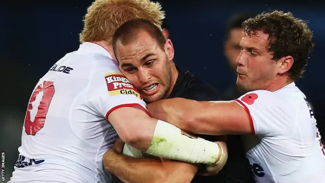 New Zealand captain Simon Mannering is tackled