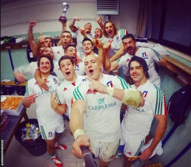 Sergio Parisse and Italy celebrate beating Samoa