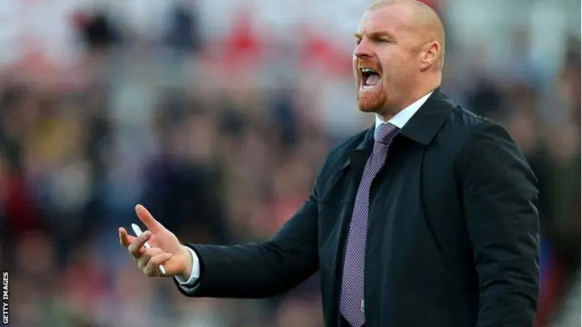 Sean Dyche instructs