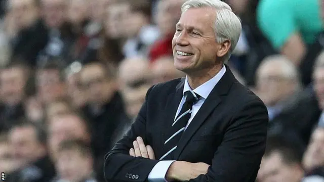 Newcastle United manager Alan Pardew