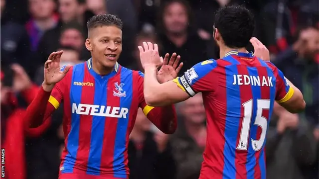 Crystal Palace's Dwight Gayle celebrates