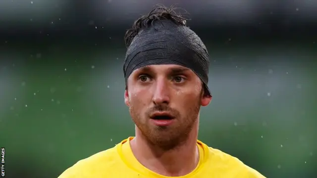 A bandaged Joe Allen