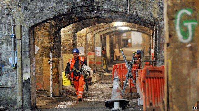 Arches under London Bridge Station