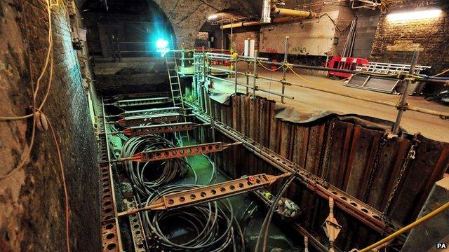 Piping under London Bridge Station