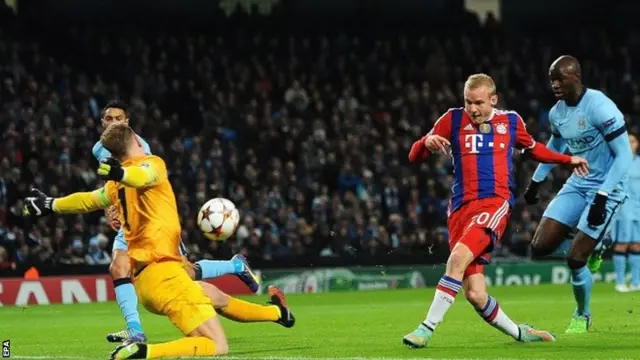 Sebastian Rode sees his shot saved