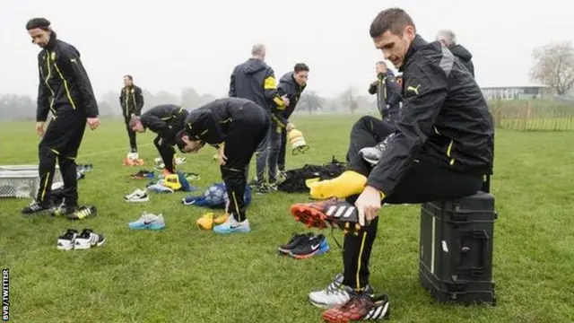 Dortmund train in Regent's Park