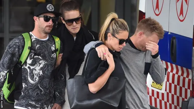 Matthew Wade (L) and his partner Julia Barry (2nd L) with David Warner (R) with partner Candice Falzon (2nd R)