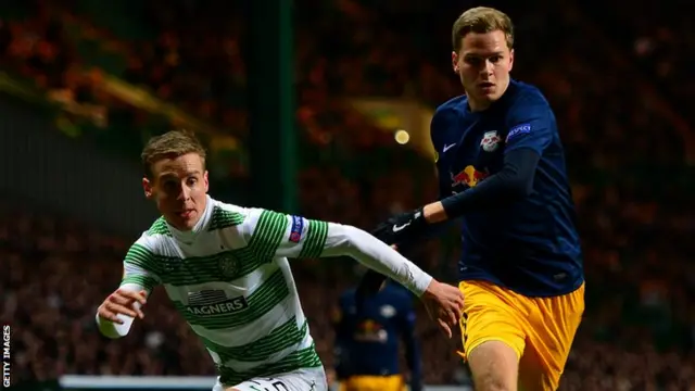 Celtic's Stefan Johansen takes on the Salzburg defence