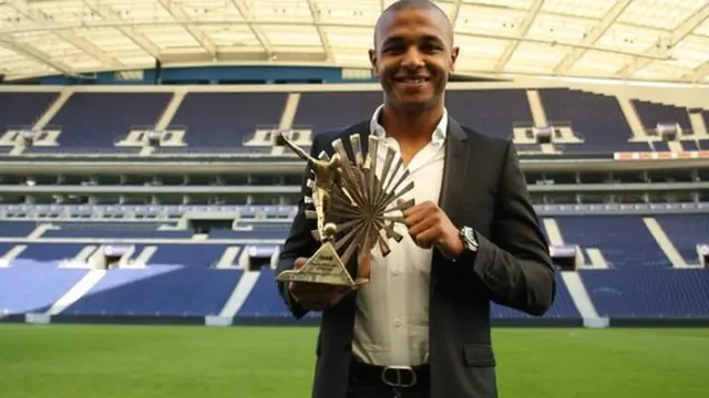 Yacine Brahimi