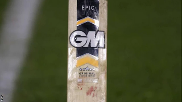 Joe Root's bat