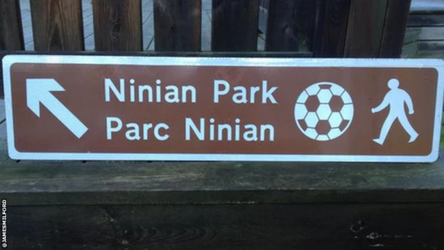 Ninian Park sign