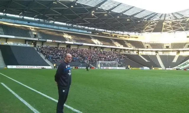 The travelling Spirites cheer on their side