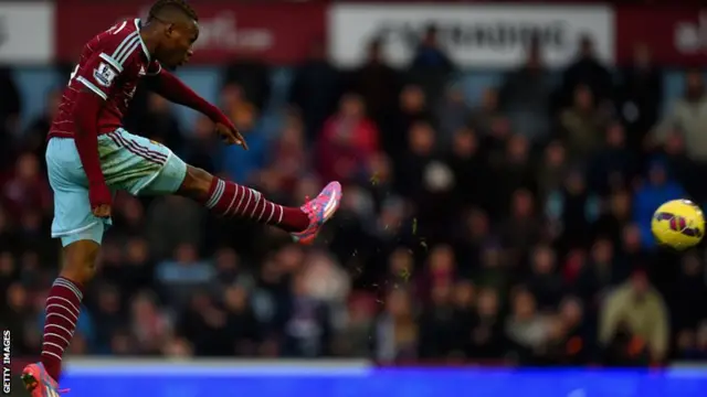 Diafra Sakho scores for West Ham