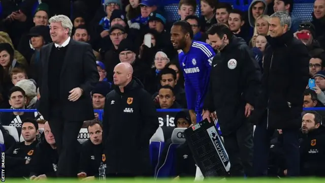 Dider Drogba comes on for Chelsea