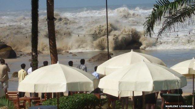 Waves breaking in Thailand