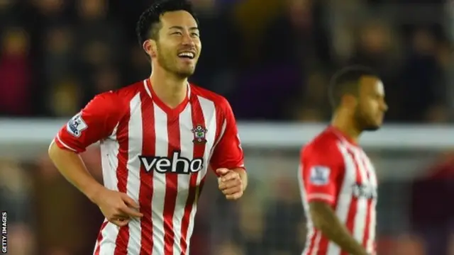 Maya Yoshida celebrates