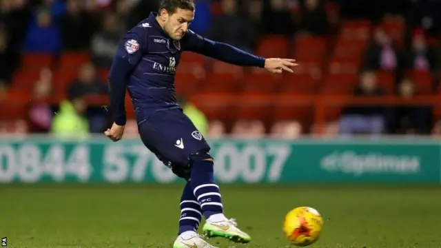 Billy Sharp scores a penalty