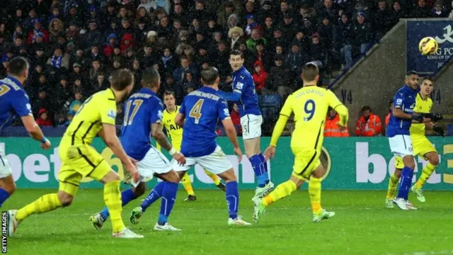 Christian Eriksen scores a free-kick