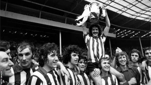 Sunderland win 1973 FA Cup