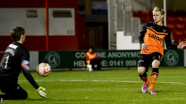 Gary Mackay-Steven puts United 2-0 ahead