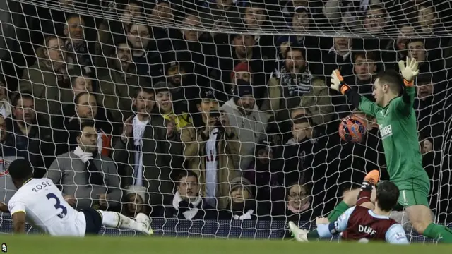 Danny Rose scores for Spurs