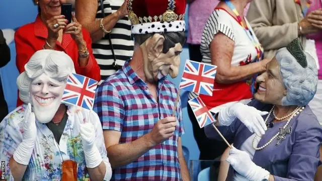 Spectators show their support for Andy Murray