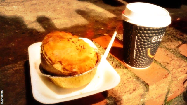 A pie and drink