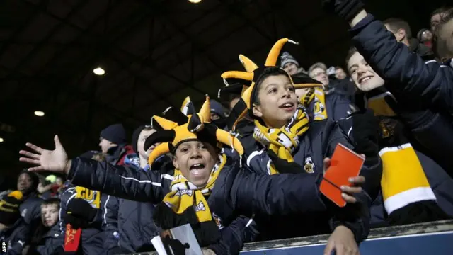 Cambridge United fans celebrate