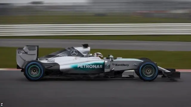 The 2014 Mercedes car