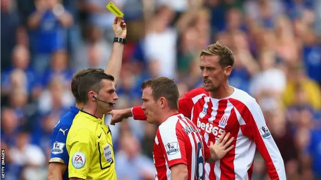 Glenn Whelan and Peter Crouch