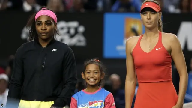 Williams and Sharapova pose for a photograph
