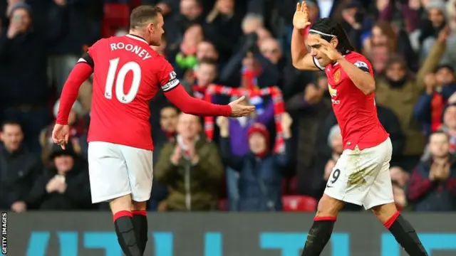 Wayne Rooney congratulates Falcao