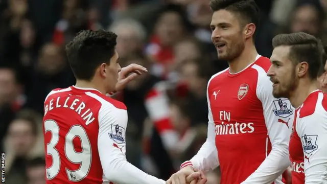 Arsenal players celebrate