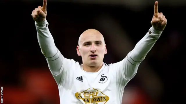 Jonjo Shelvey celebrates his goal