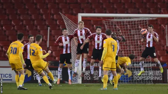 Paul Gallagher scores for Preston