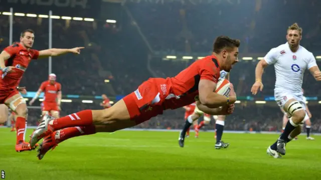 Rhys Webb dives over to score for Wales