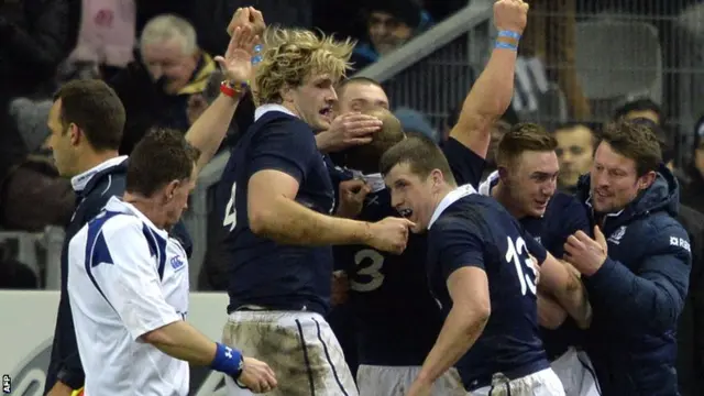 Scotland celebrate Dougie Fife's try