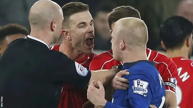 Jordan Henderson harangues Steven Naismith