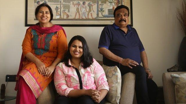 Pooja Dhingra with her parents