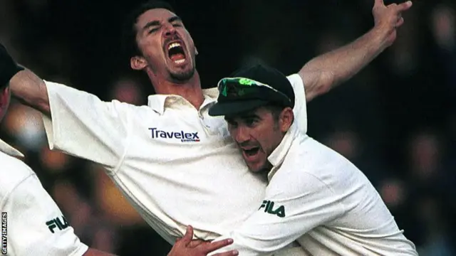 Jason Gillespie and Justin Langer