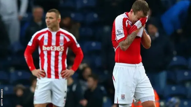 A dejected Glenn Whelan