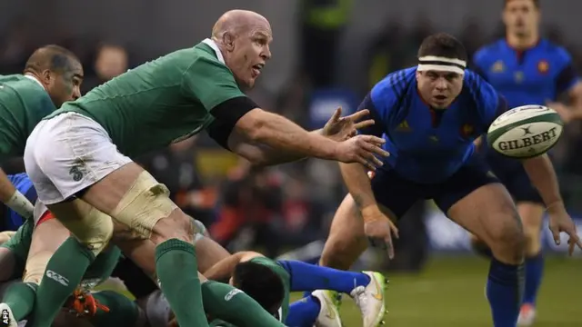 Paul O'Connell releases from the Ireland ruck