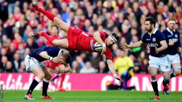 Finn Russell and Dan Biggar