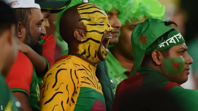 Bangladesh fans