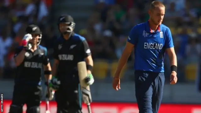 Stuart Broad looks dejected