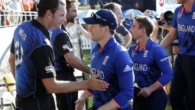 Eoin Morgan shakes hands at full-time